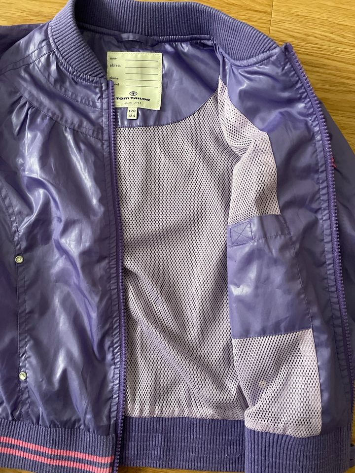 Mädchen Jacke von Tom Tailor Gr 128/134 in Hamburg