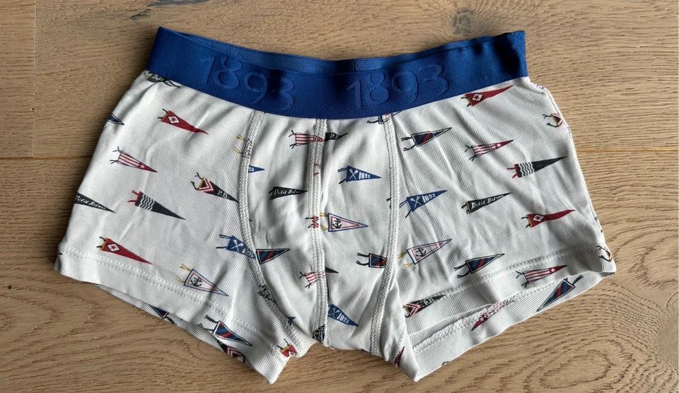 PETIT BATEAU//❤️wunderschöne Shorts Gr. 128cm/ 8 ans❤ in Berlin