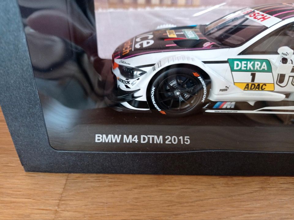 BMW Modellauto M4 DTM 1:18 in Flöha 