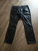 Tolle Jeans mit Kunstleder in schwarz/grau Triangle Gr. 48,top Niedersachsen - Harsum Vorschau