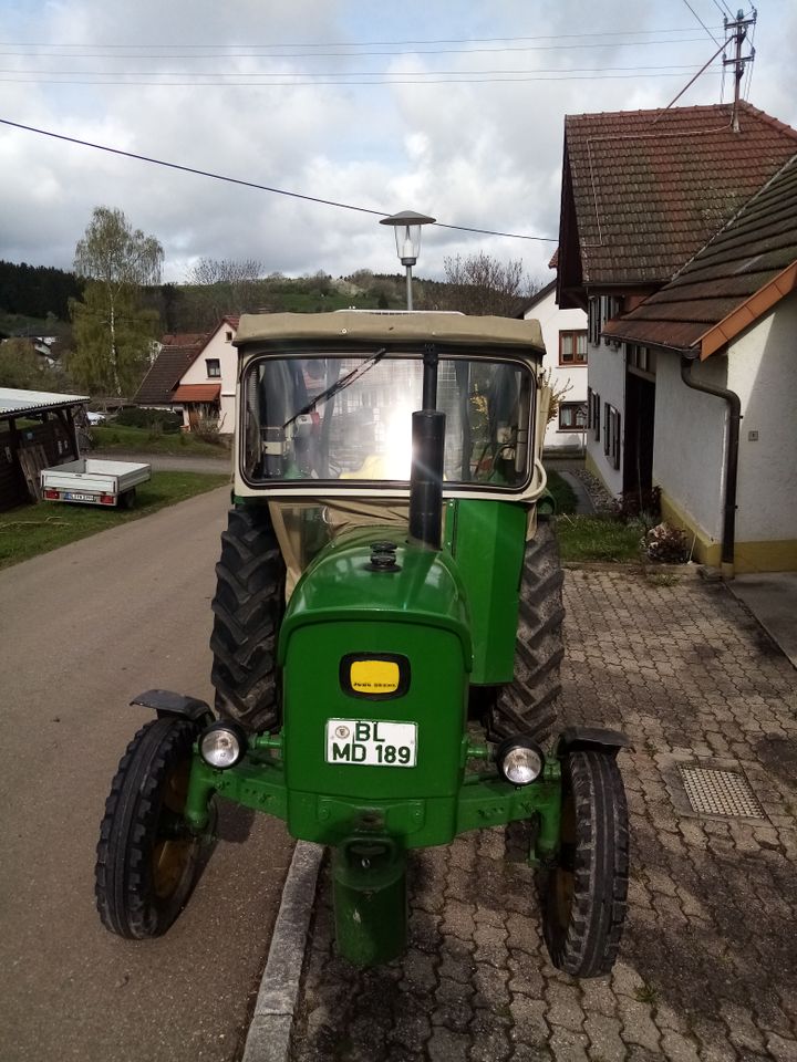 Traktor John Deere in Zimmern unter der Burg