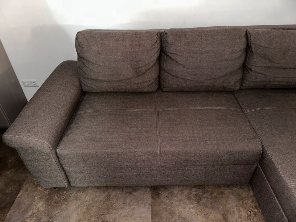 Couch mit Schlaffunktion in Sangerhausen