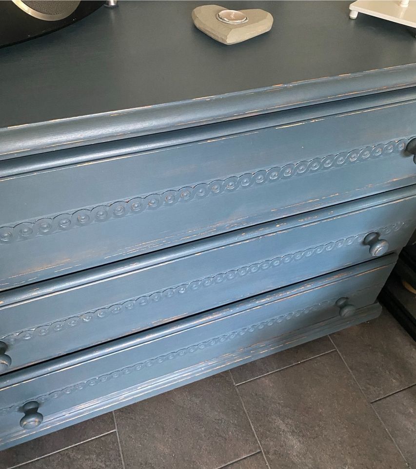 Kommode aus Vollholz Shabby Blau Schubladen TOP in Leichlingen