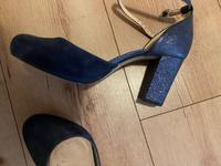 Unisa Schuhe Pumps 38 Leder 1xgetragen 8cm Absatz Berlin - Schöneberg Vorschau