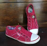 SLAZENGER SNEAKER rot 40 Thüringen - Georgenthal Vorschau