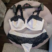 Hunkemöller Set BH String 75 F Neuwertig! Hessen - Hanau Vorschau