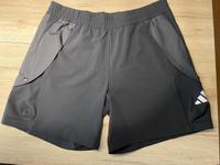 Adidas kurze Sporthose in 2XL XXL schwarz wie neu Hessen - Hanau Vorschau
