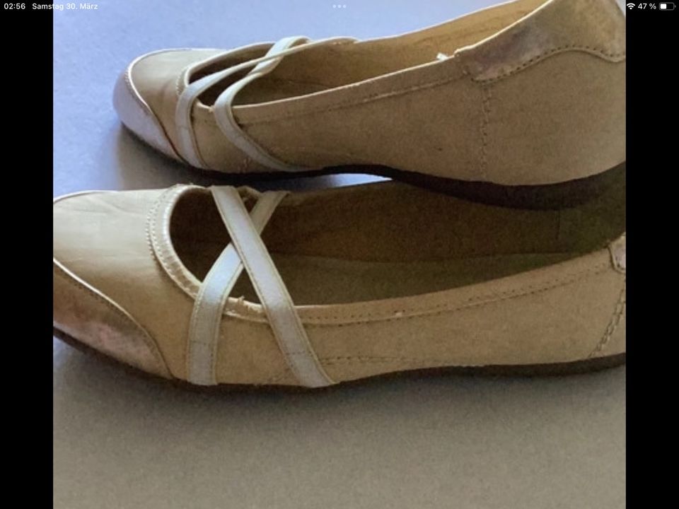 Schuhe Flach Beige Größe 39 in Krefeld