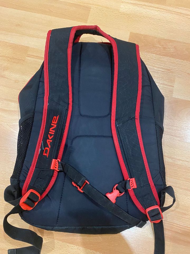 DAKINE schul Rucksack in Borchen