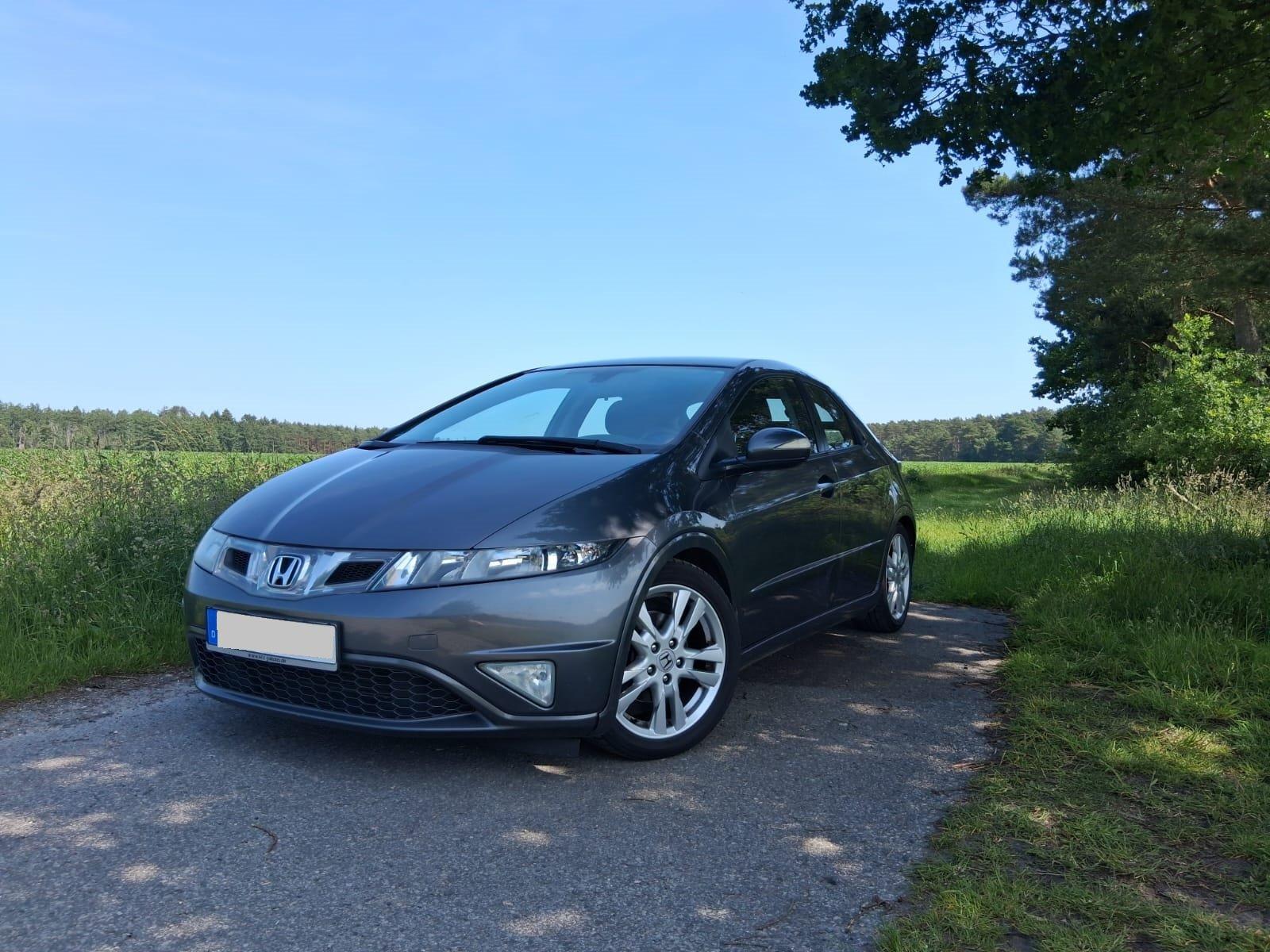Abbildung des Autos Honda Civic 1.8 i-VTEC T…