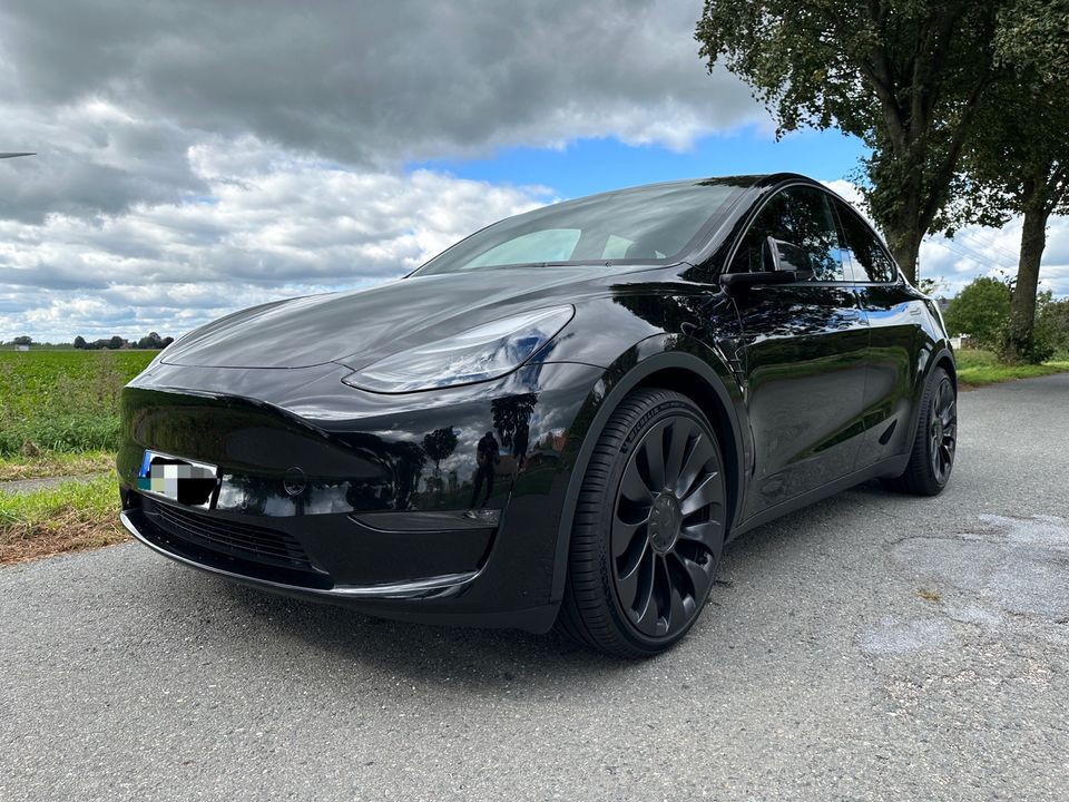 Tesla Model Y Performance 2022 / Tausch gegen Model X S / Verkauf in Bocholt