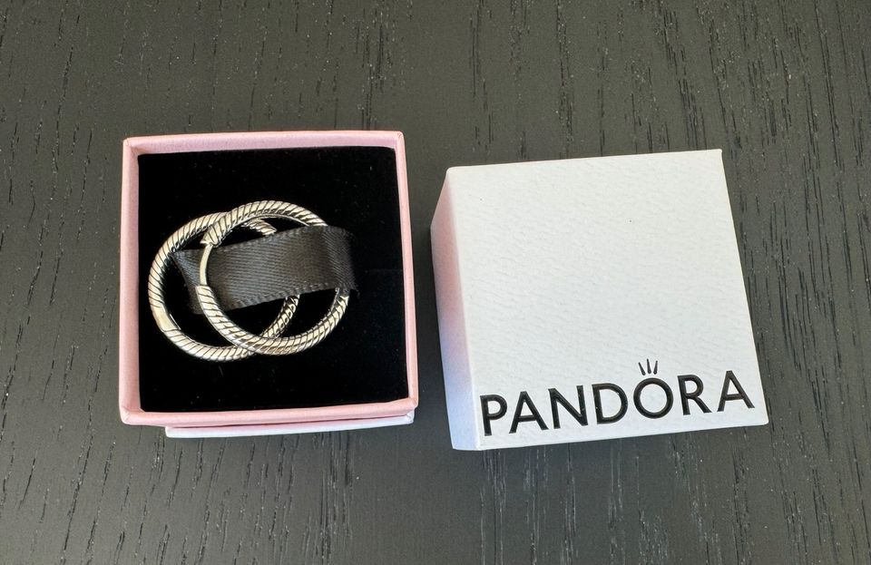 • PANDORA Moments Kleine Charm-Ohrringe NEU in Eislingen (Fils)