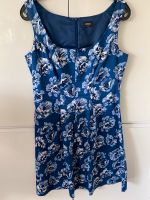 Oasis Kleid Blumen blau weiß Gr. 38 wie NEU Hessen - Oberursel (Taunus) Vorschau