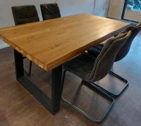 Massiver Holztisch mit 4 Stühlen Nordrhein-Westfalen - Pulheim Vorschau