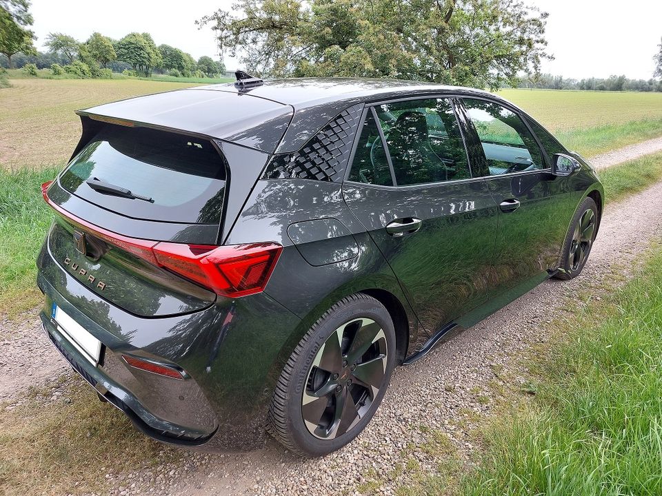 Cupra Born, 58 kWh, 150 kW, Quasar Grey, EZ 11/2022, 22.000 km in Isselburg