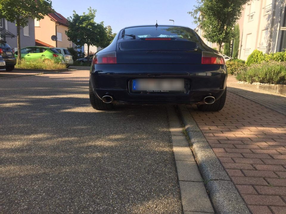 Porsche 911Tiptronik eiek.Hub-SSD EZ:02/2000 131000km Tüv04/2026 in Karlsruhe