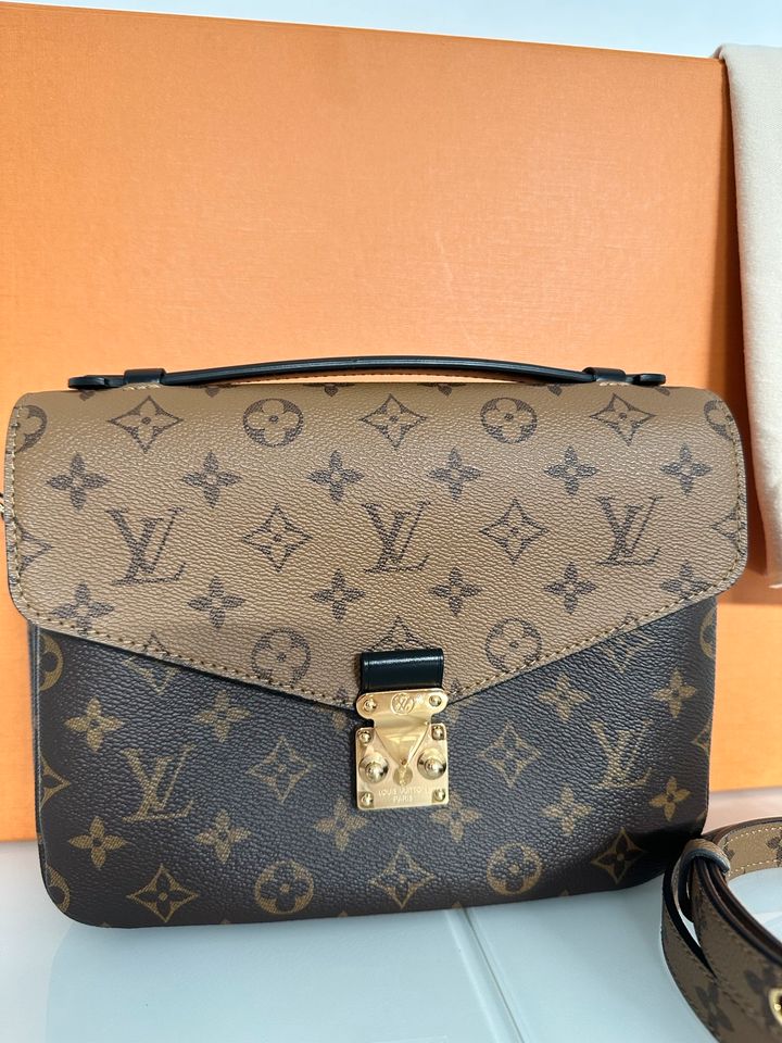 Louis Vuitton Metis Reverse Canvas Crossbody Braun Tasche in Kiel