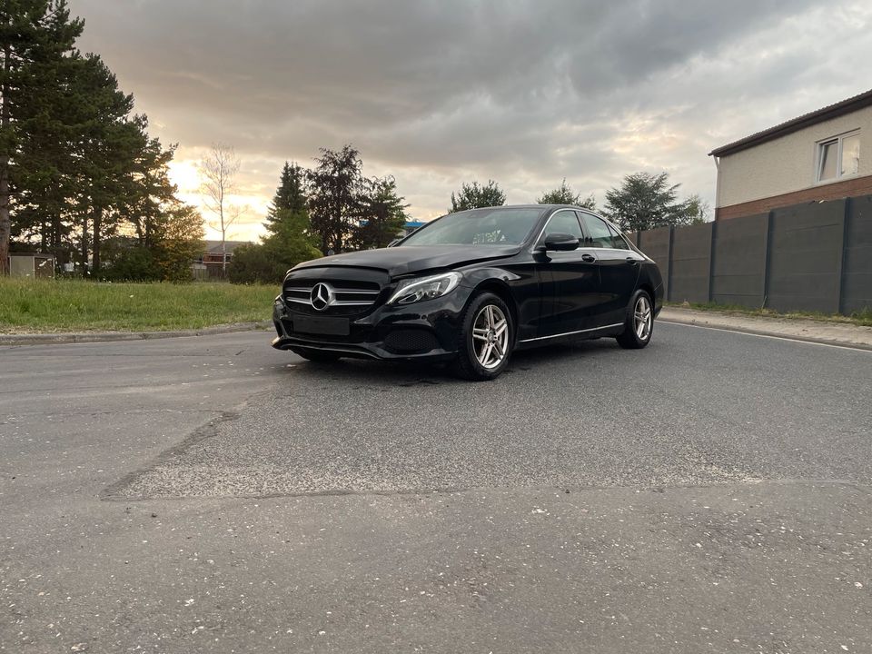 Mercedes c180 advangard Paket led w205 Limousine 22.950km in Rheinbach