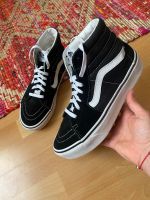 SK8-HI 2.0 Leder Wildleder PLATFORM 40,5 Vans high schwarz weiß Frankfurt am Main - Gallusviertel Vorschau