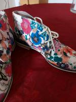 S.oliver Schuhe schnürschuhe gr 40 bunt blumen Berlin - Wilmersdorf Vorschau