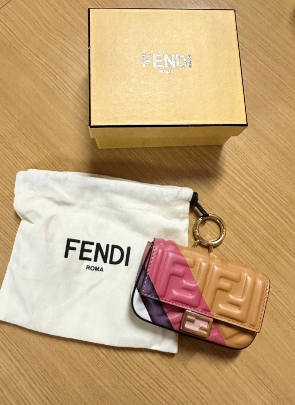 Fendi Baguette Nano in Edermünde