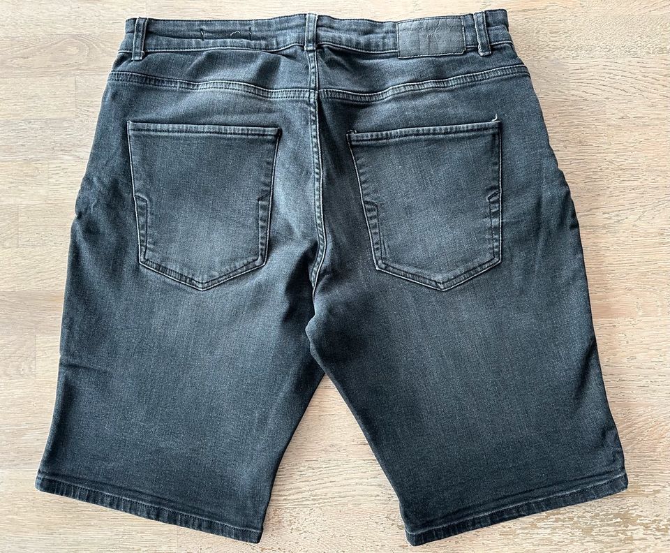 Kurze Hose / Jeans von Selected Homme, Größe XL, schwarz in Weiterstadt