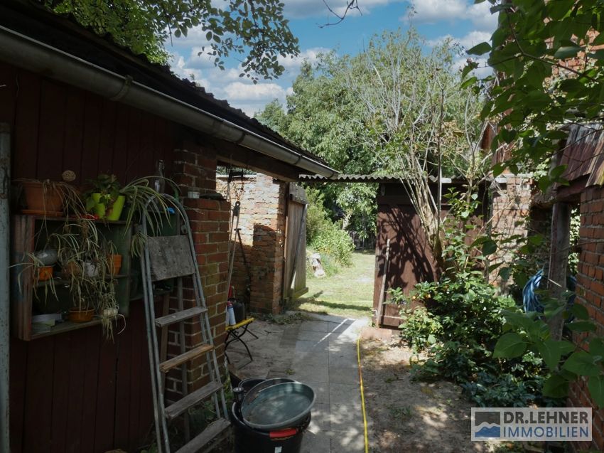 Ein traditioneller Vierseitenhof  Gasthaus mit Pension, Wohnung und Pool in idyllischer Lage in Karstädt Prignitz