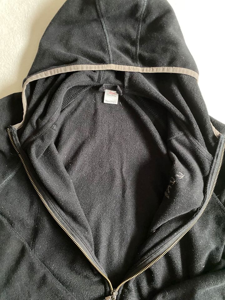 Esprit Fleece schwarz Gr. 176 in Seelze