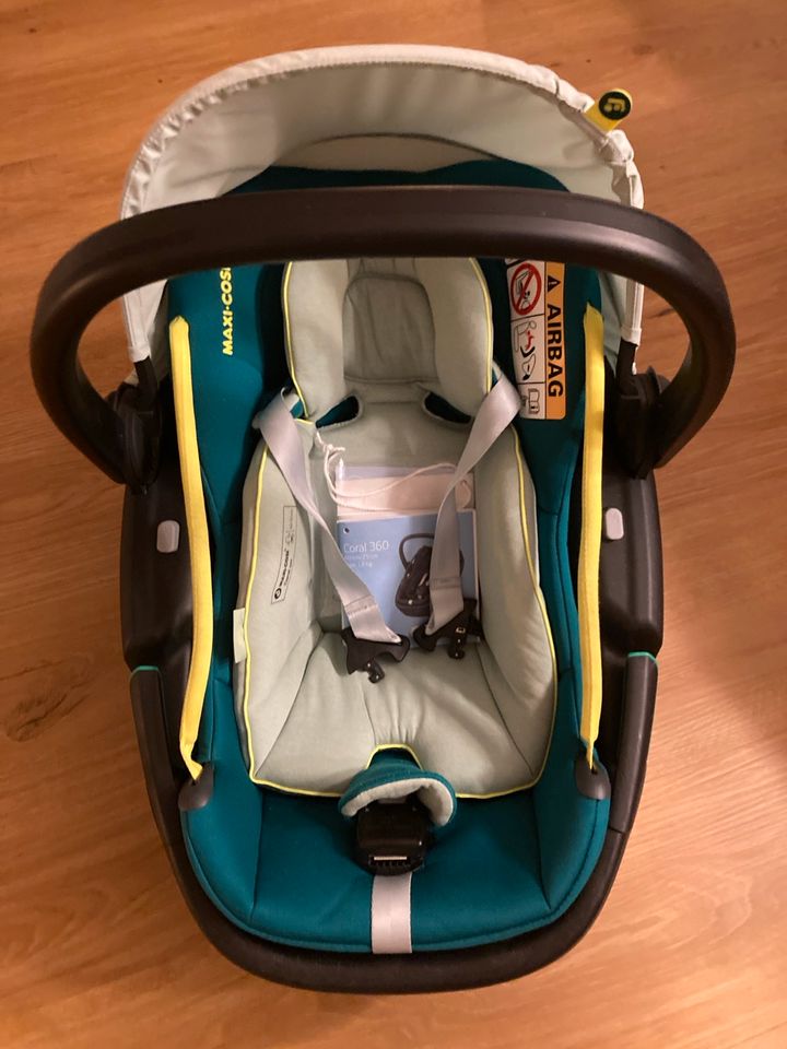 Maxi Cosi Coral 360 inkl. 360 Isofix-Station in Vilsbiburg