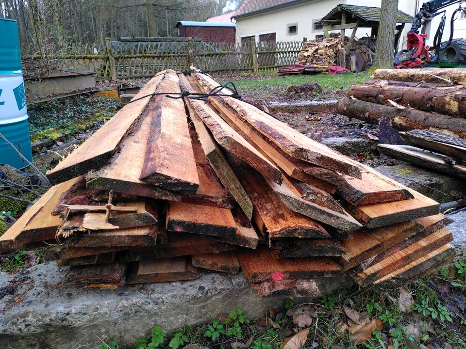 Brennholz Bastelholz Leisten Schwartenbretter Nadelholz in Bernstadt auf dem Eigen