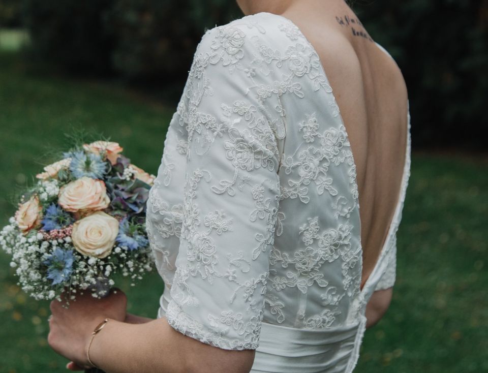 Brautkleid Creme Seide Spitze Ivory Handgefertigt 34/36 Vintage in Niederkassel