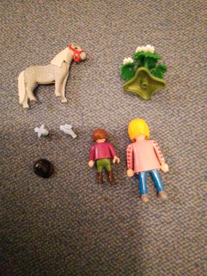 Playmobil  " Spaziergang mit Pony " Nr. 6950 in Kempten