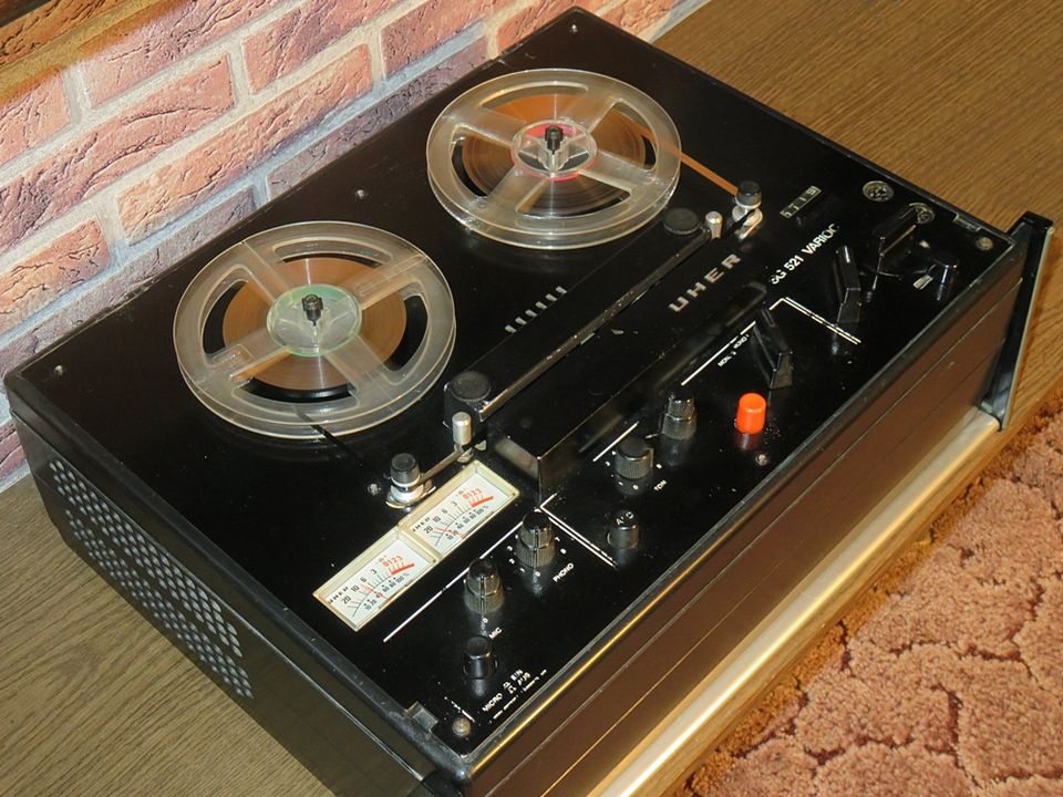 Uher-Tonbandmaschine Variocord SG 521 (mit speziellem Zubehör) in Berlin
