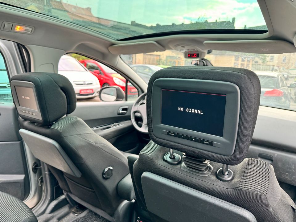 Peugeot 5008*Euro´5*Head-up*Sitzheiz.*TV*Panorama*Navi*7-Sitzer* in Dortmund