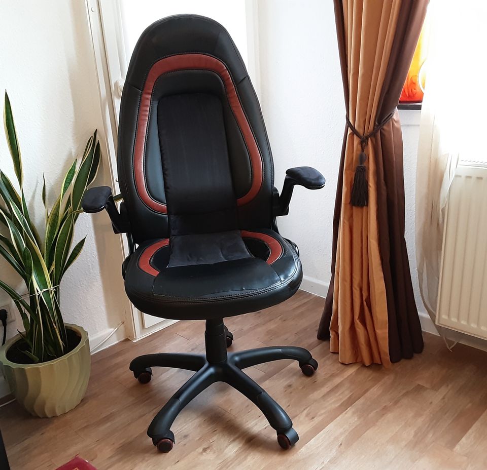 Bürostuhl, ergonomischer Sitz, Sessel mit 90° klappbarer Armleh. in Wuppertal