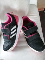 Adidas Leder Turnschuhe Gr. 33 Sachsen - Schkeuditz Vorschau