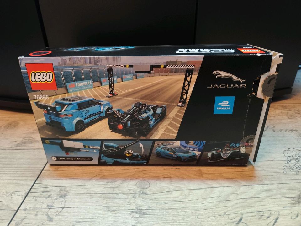 Lego Jaguar 76898 und Lego Nissan 76896 in Düsseldorf