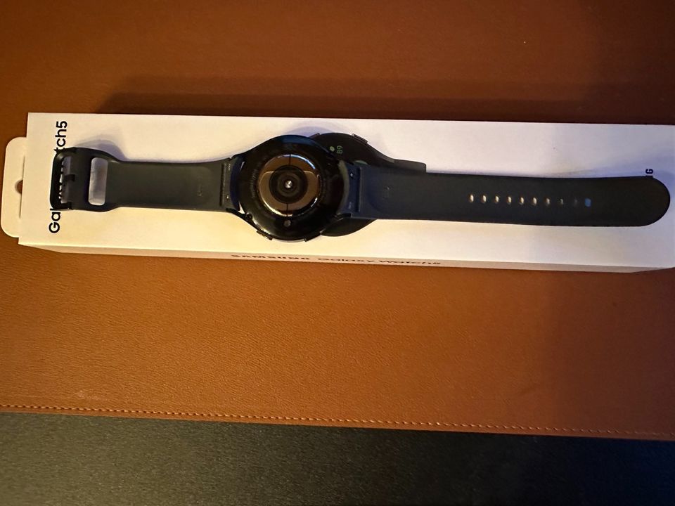 Hiermit biete ich meine Samsung Galaxy Watch5 zum Verkauf an in Duisburg