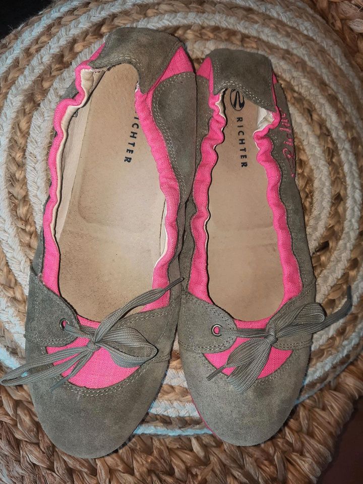 Mädchen Sommerschuhe Sandalen Ballerinas Stoffschuhe Gr. 38 in Waldbreitbach