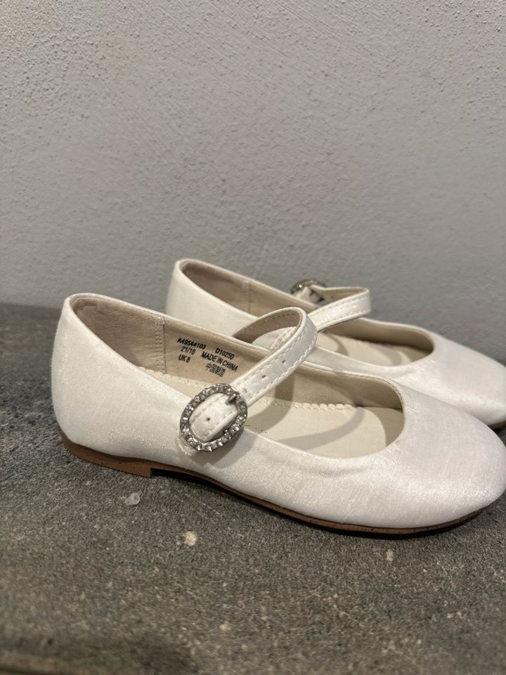 Neu!!!! Festliche Schuhe Ballerinas Gr. 25,5 in Rinteln