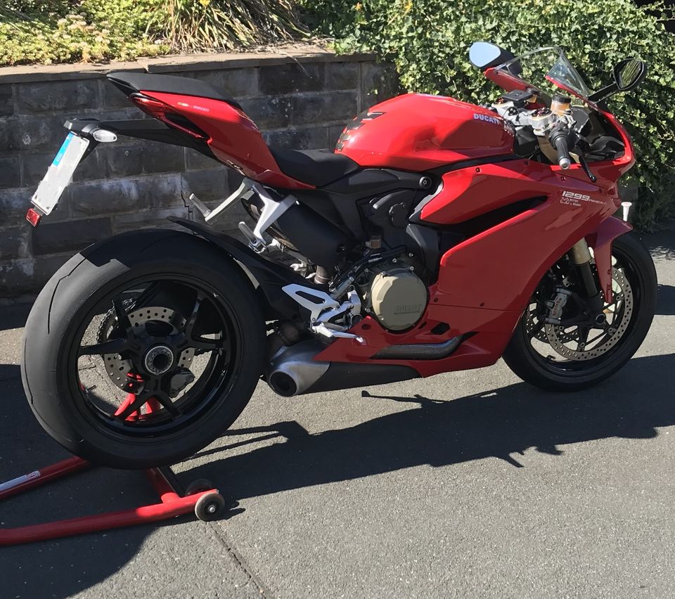 Ducati Panigale 1299 in Angelburg