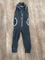 Jumpsuit grau Größe 104 Niedersachsen - Jork Vorschau