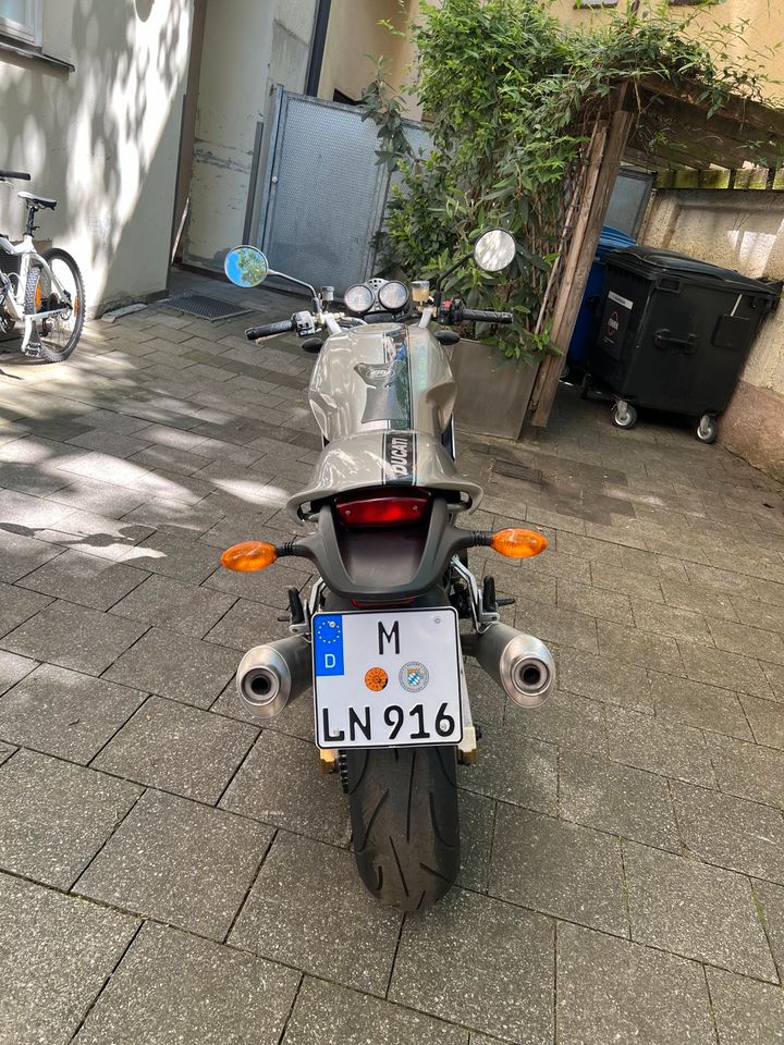 Ducati S4 Hyper Monster S4 916cc BJ 2001 in München