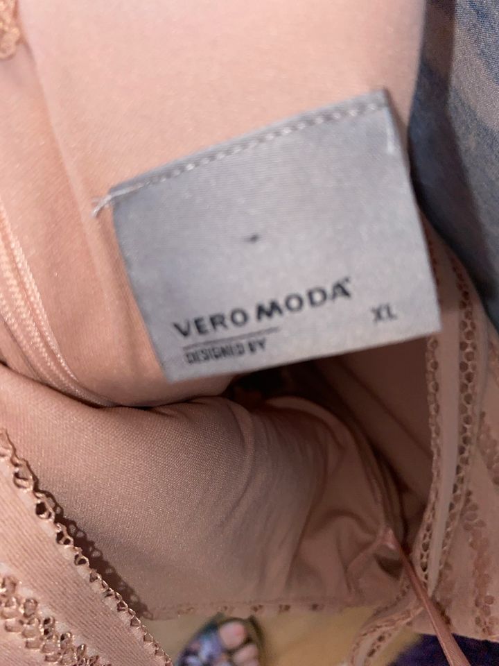 ⭐️Sehr schönes neues Kleid von Vera Moda in XL, altrosa ⭐️ in Borken