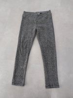 Grau karierte Hose/Leggings Gr. 116 Bayern - Roggenburg Vorschau