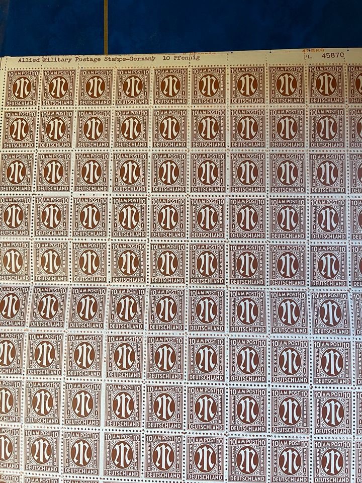 Briefmarken unterschiedlichster Art, Form, Alter in Starnberg