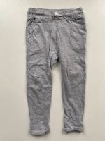 Jogginghose Joggpants von „Next“ Gr. 104 (98/104) hellgrau Köln - Mülheim Vorschau