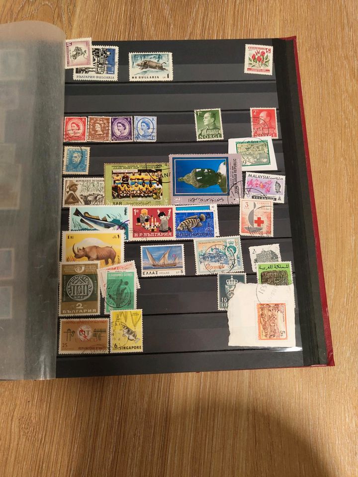 Sltenes Briefmarken Heft (200+ Briefmarken mit Stempel) in Wallerfangen