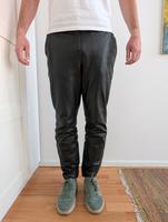 C&A Herrenhosen aus Leder, slim fit, gr. 40, Schwarz Berlin - Reinickendorf Vorschau