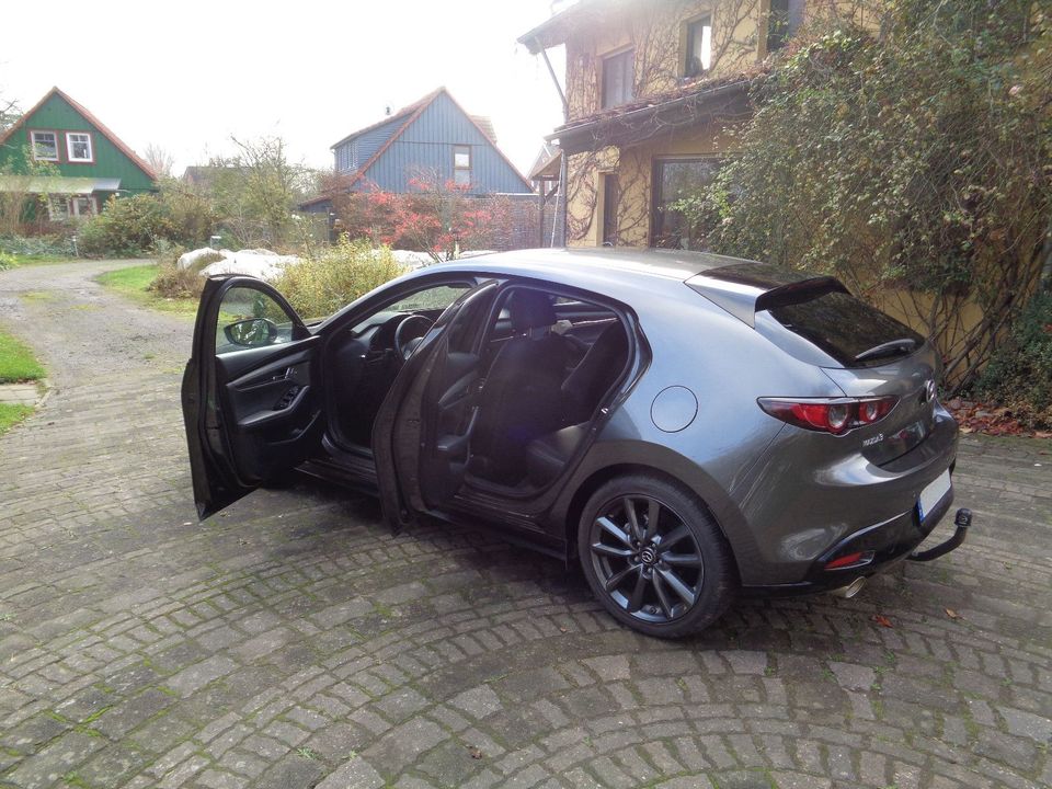 Mazda 3 e-SKYACTIV X 186 Exclusive-L. Exclusive-Line in Lilienthal